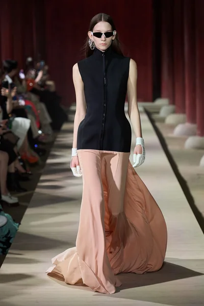 Look 57